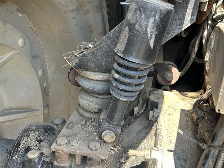 2005-agco-dt180a-image-31