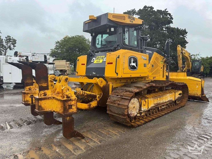 2021-deere-850l-wlt-image-5