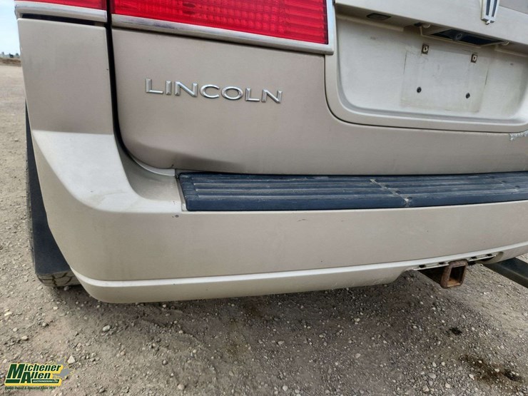 2008-lincoln-navigator-image-41