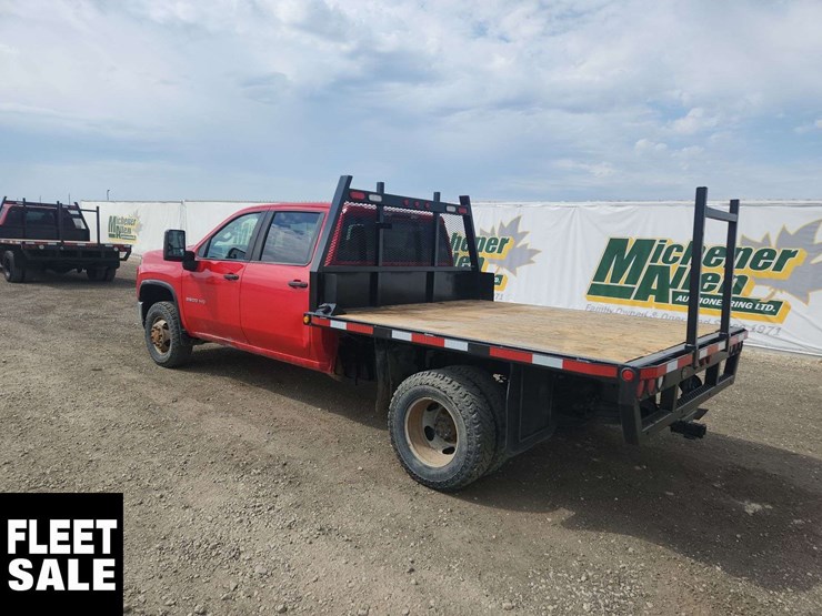 2020-chevrolet-silverado-3500hd-image-2