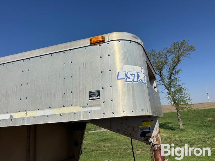 2004-wilson-livestock-trailer-image-16