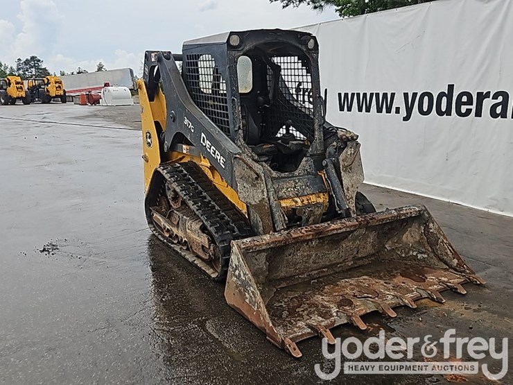 2018-deere-317g-image-7
