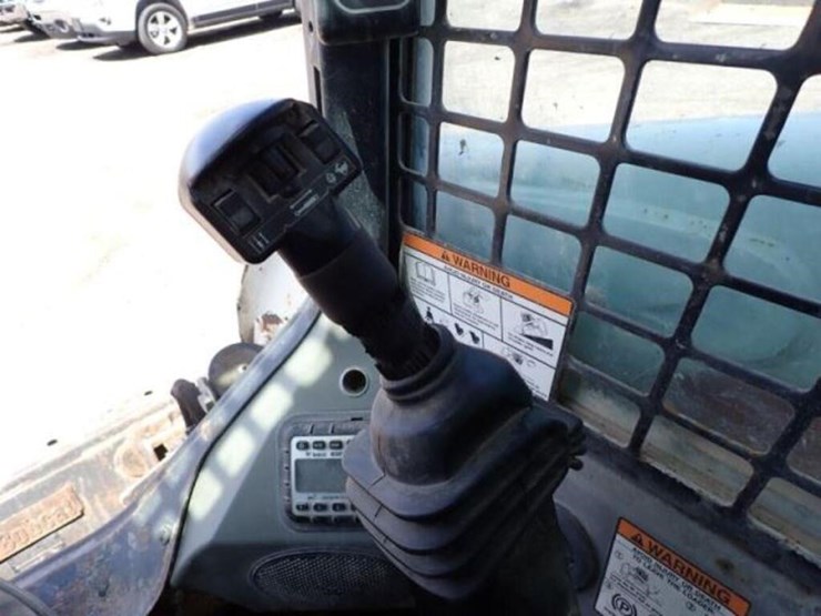 2015-bobcat-t550-image-14