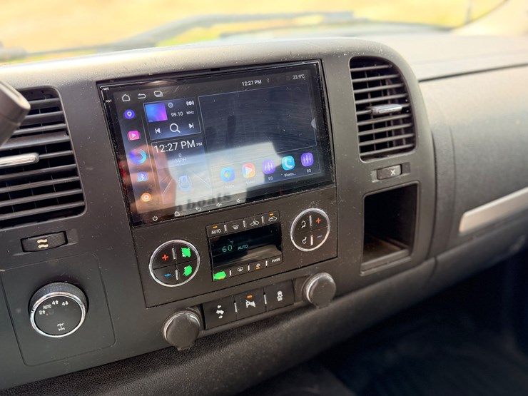#24066-•-2011-chevrolet-silverado-pickup-truck-image-19