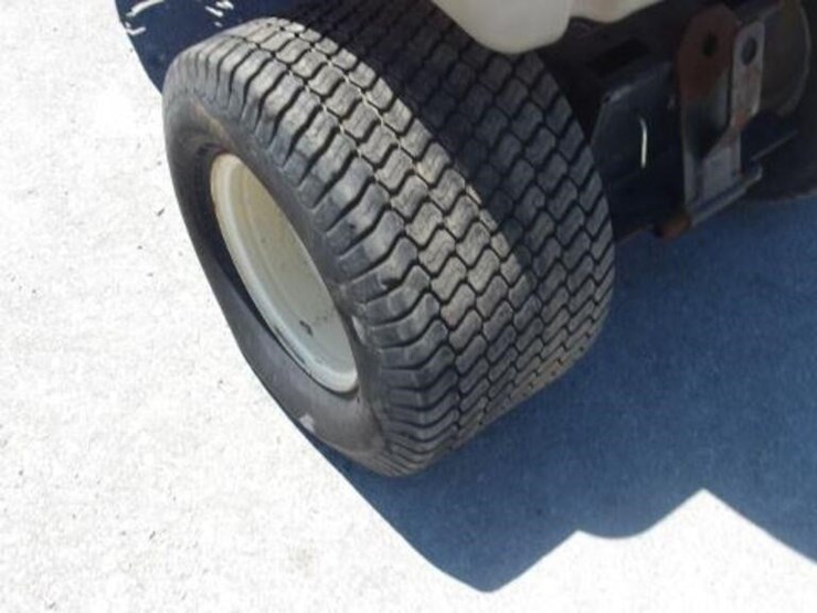 2013-kubota-t1880-image-40