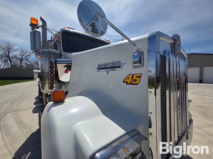 2007-kenworth-w900-image-14