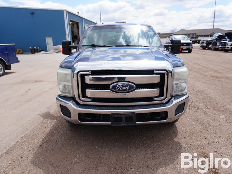 2011-ford-f250-xlt-image-2