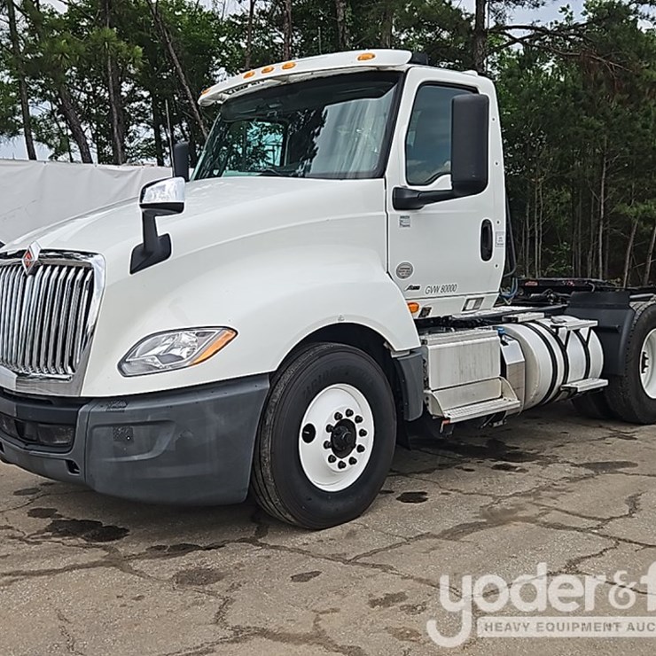 2019 INTERNATIONAL LT