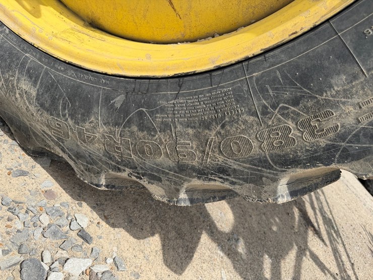 2016-john-deere-r4038-image-5