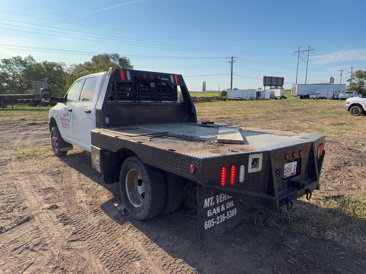 2011-dodge-3500-image-4