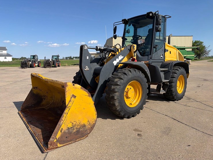 deere-344l-image-1