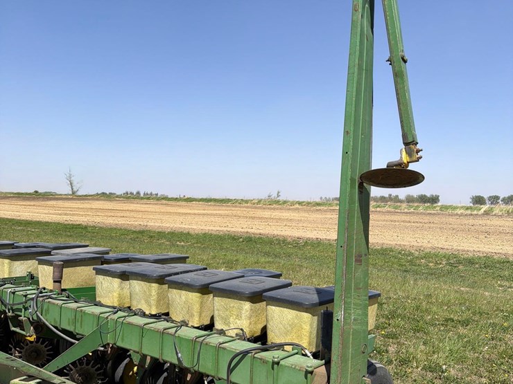 john-deere-7000-image-21