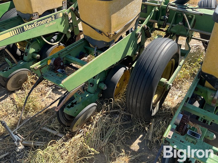 john-deere-7300-image-19