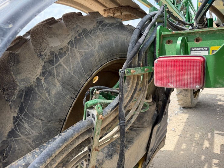 2016-john-deere-r4038-image-14