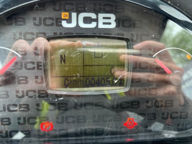 2022-jcb-407-image-24