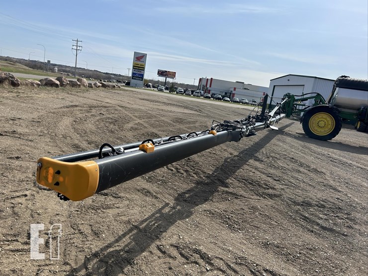 2020-john-deere-r4045-image-113