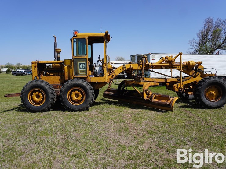 1968-caterpillar-12f-image-4