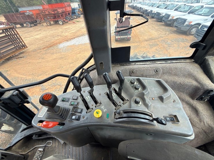 new-holland-8870-image-21