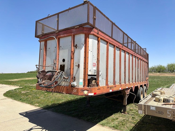 1976-bobc-30ft-live-bottom-semi-silage-trailer-image-54