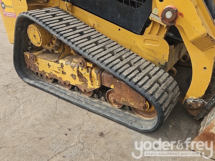 2018-caterpillar-249d-image-12