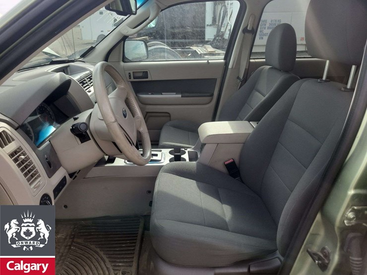 ford-escape-hybrid-image-14