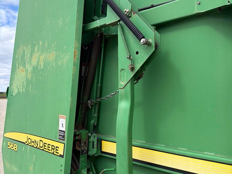john-deere-568-image-26