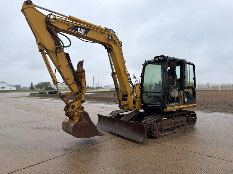 caterpillar-307c-image-1