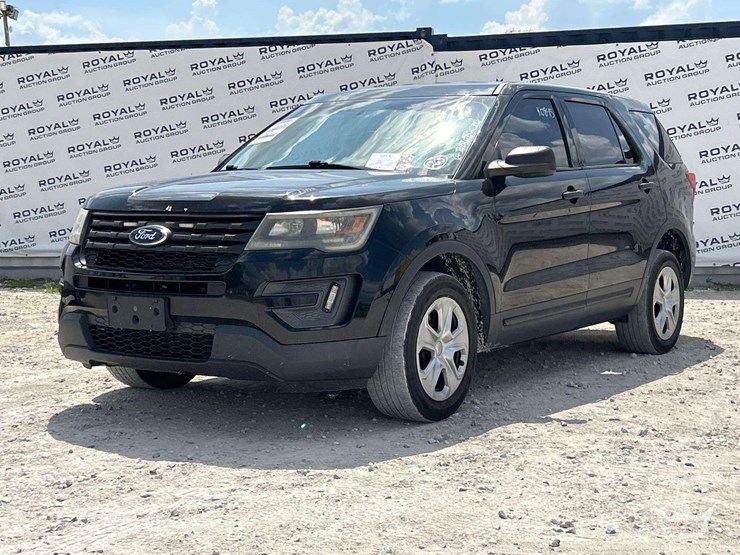2017-ford-explorer-image-1