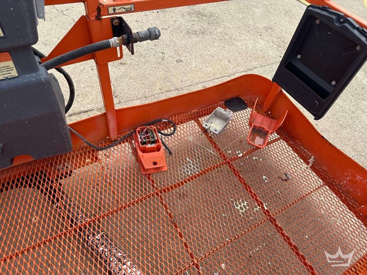 2013-jlg-860sj-image-31