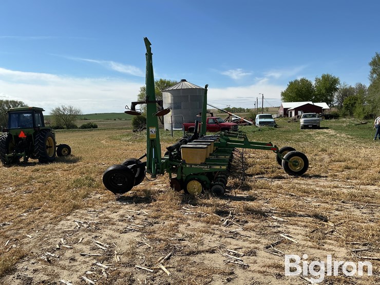 john-deere-7300-image-8