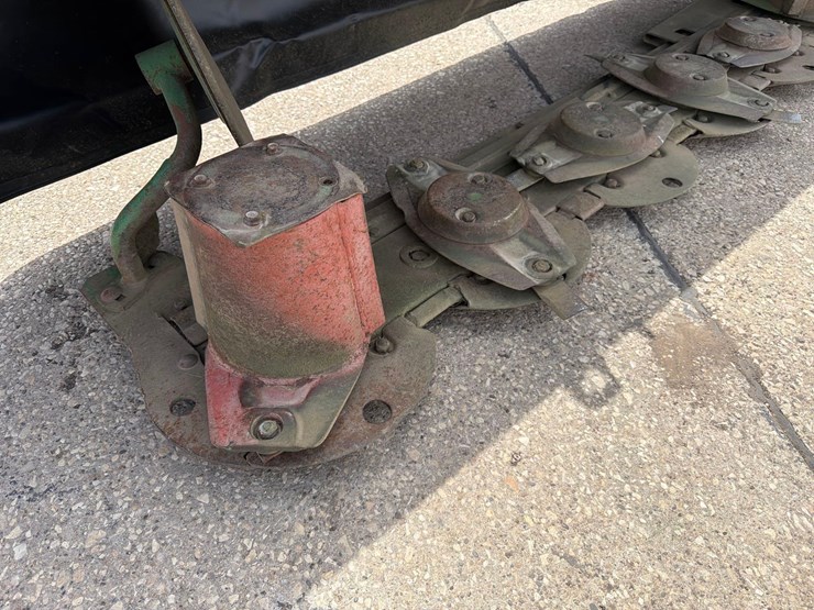 john-deere-265-image-15