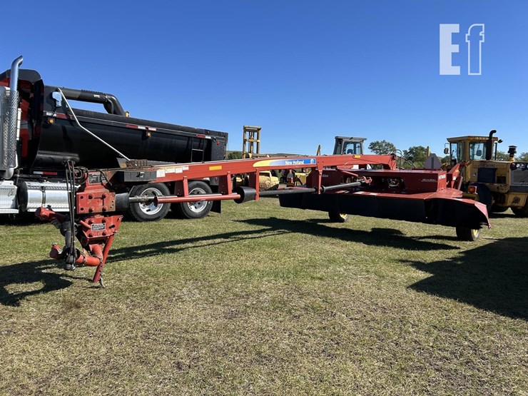 2014-new-holland-h7460-image-1