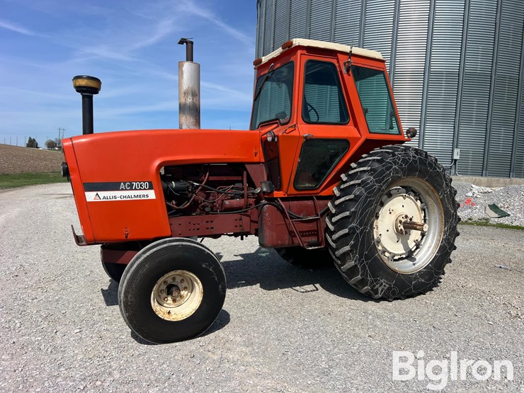 1974-allis-chalmers-7030-image-1