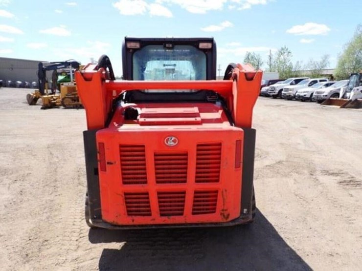 2023-kubota-svl65-2-image-6