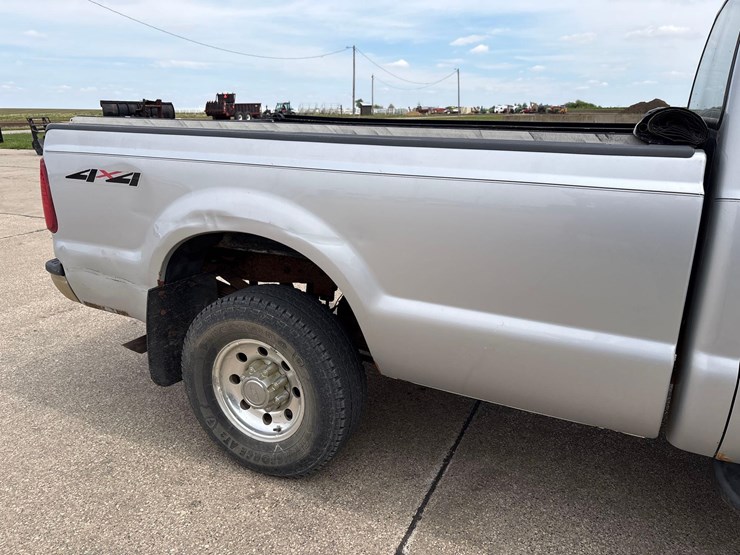 2001-ford-f250-image-9