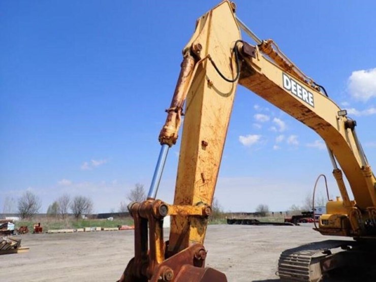 2004-deere-270c-lc-image-25