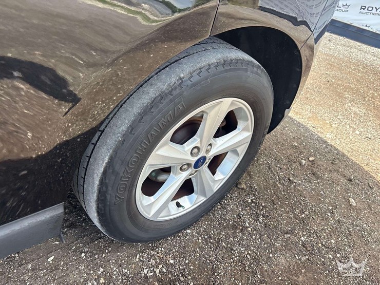 2018-ford-edge-image-23
