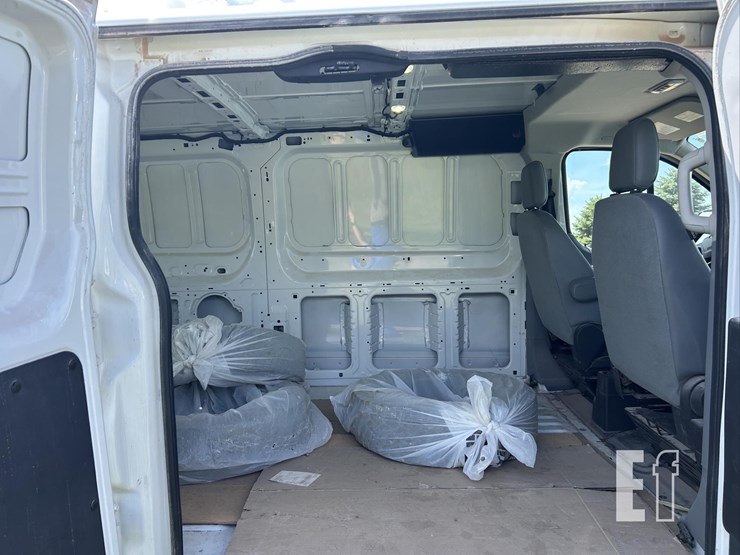 2018-ford-transit-image-33