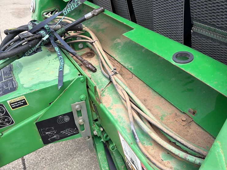 john-deere-568-image-38