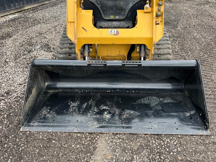 2021-caterpillar-259d3-image-10