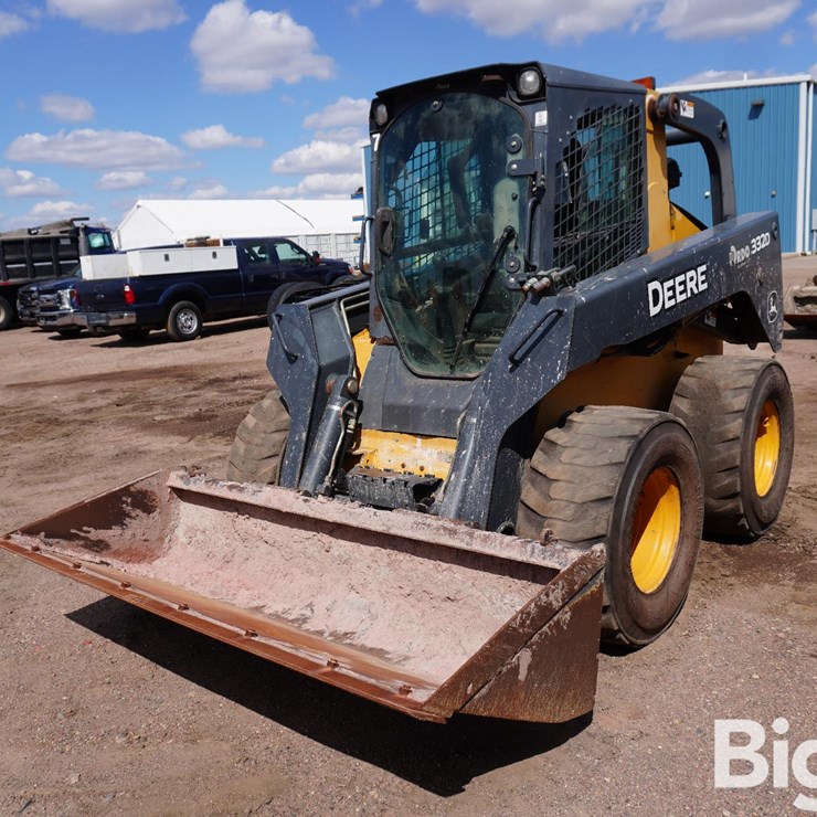 DEERE 332D