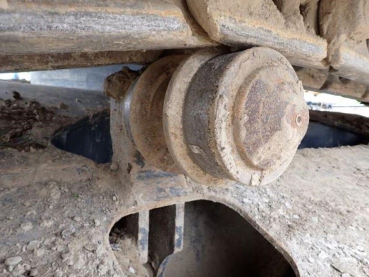 2022-komatsu-pc210-lc-11-image-41