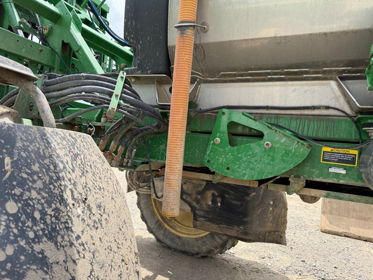 2016-john-deere-r4038-image-55