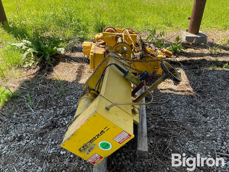 r-m-materials-handling-x2-5-18-shop-crane-image-6