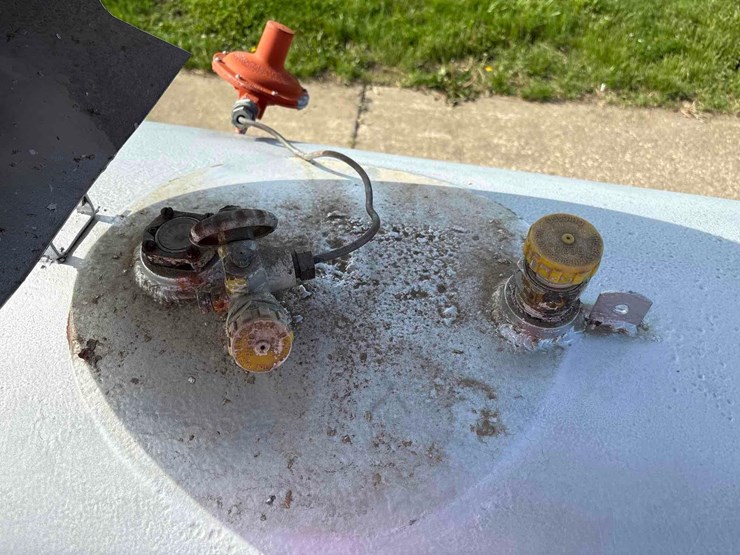 500-gallon-propane-tank-image-10