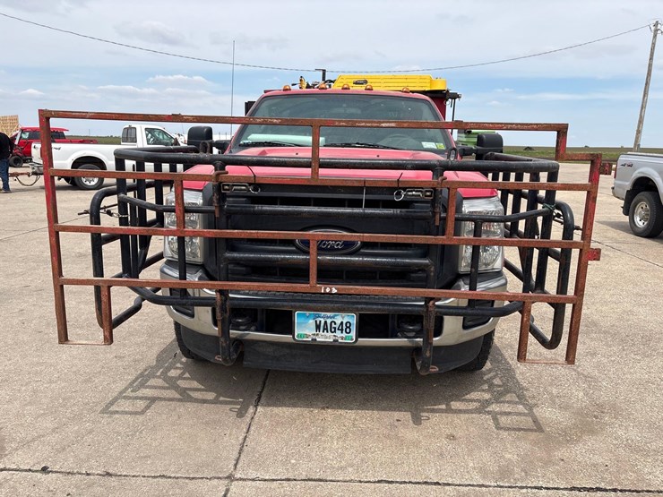 2015-ford-f350-image-16