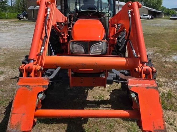 2007-kubota-m7040-image-6
