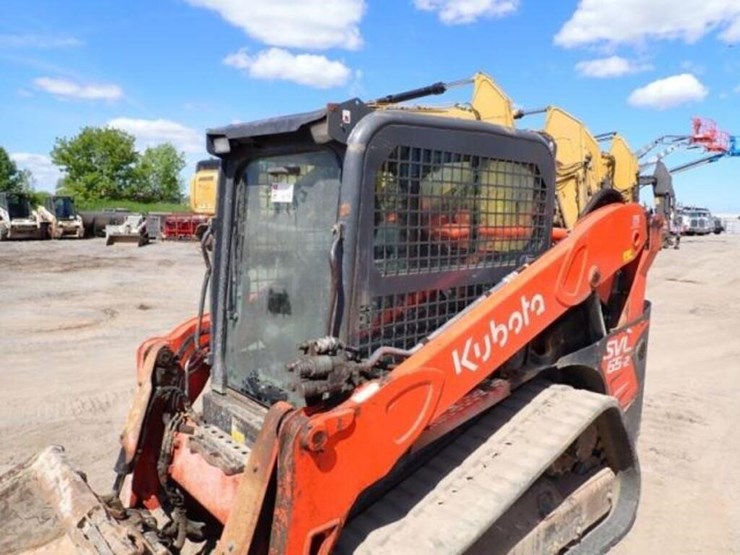 2023-kubota-svl65-2-image-19