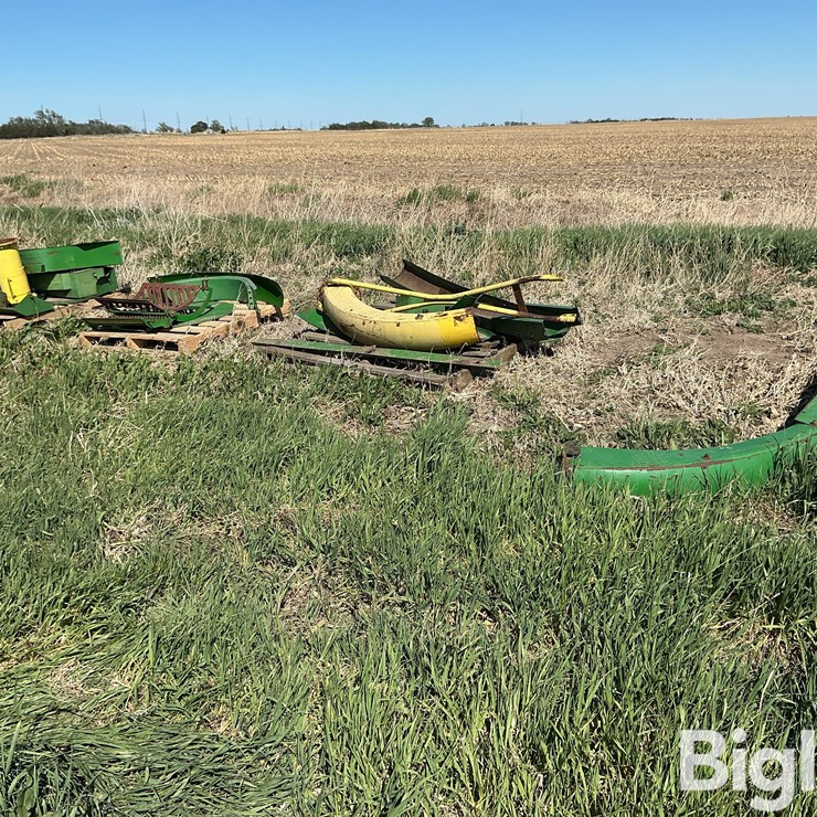 JOHN DEERE 5830