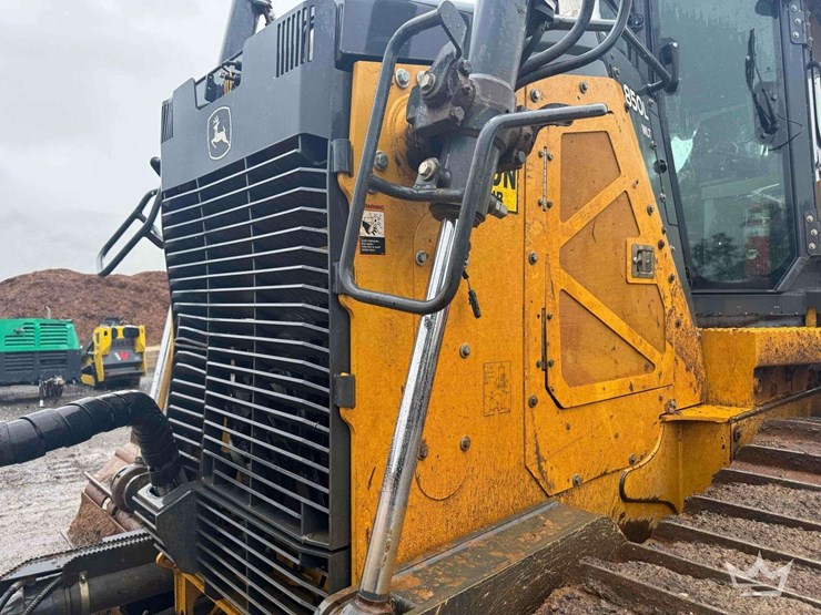 2021-deere-850l-wlt-image-38